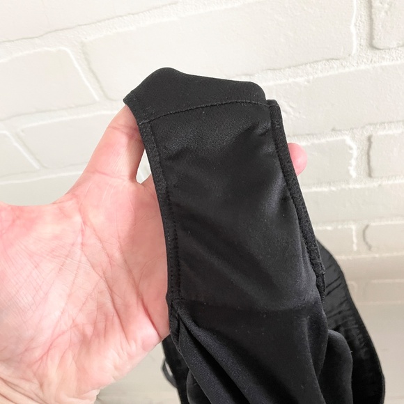 Nike Women’s Shorts Running Training Sporty Pocket Breathable Lightweight Sz M - Picture 13 of 16